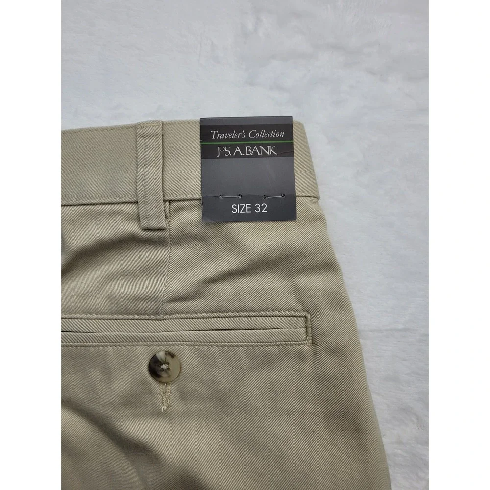 NWT Jos. A. Bank Pleated Chino Shorts Mens 32‎ Khaki Traveler's Collection